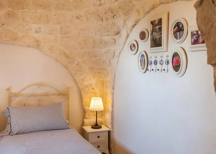 Trullo Badessa With Private Pool