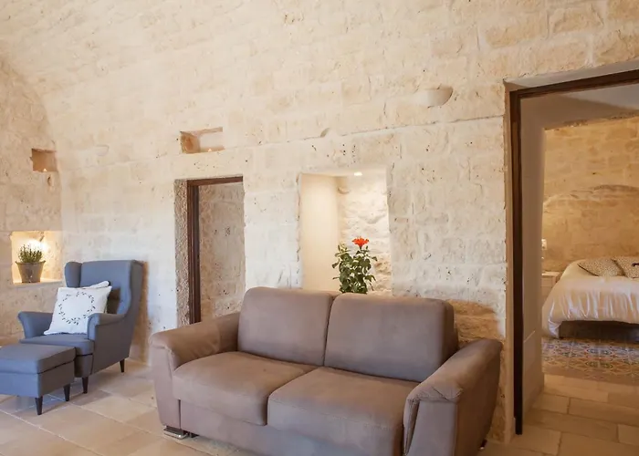 Trullo Badessa With Private Pool